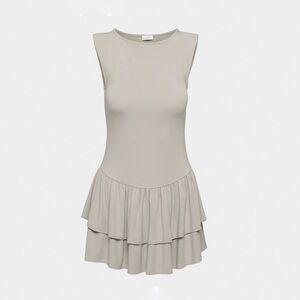 NWT Aritzia Wilfred Bloomsbury Dress in Ashen Grey